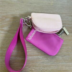 Lululemon women’s fuchsia pink wristlet wallet key card holder pouch